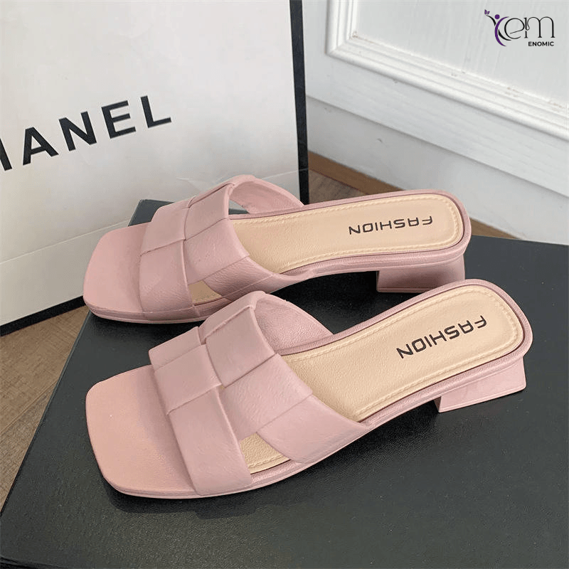 Wholesale Summer Women's Elegant Beach Style Custom Sandals New Solid Color Chunky Heel Outer Wear Insole Casual Sexy Slippers