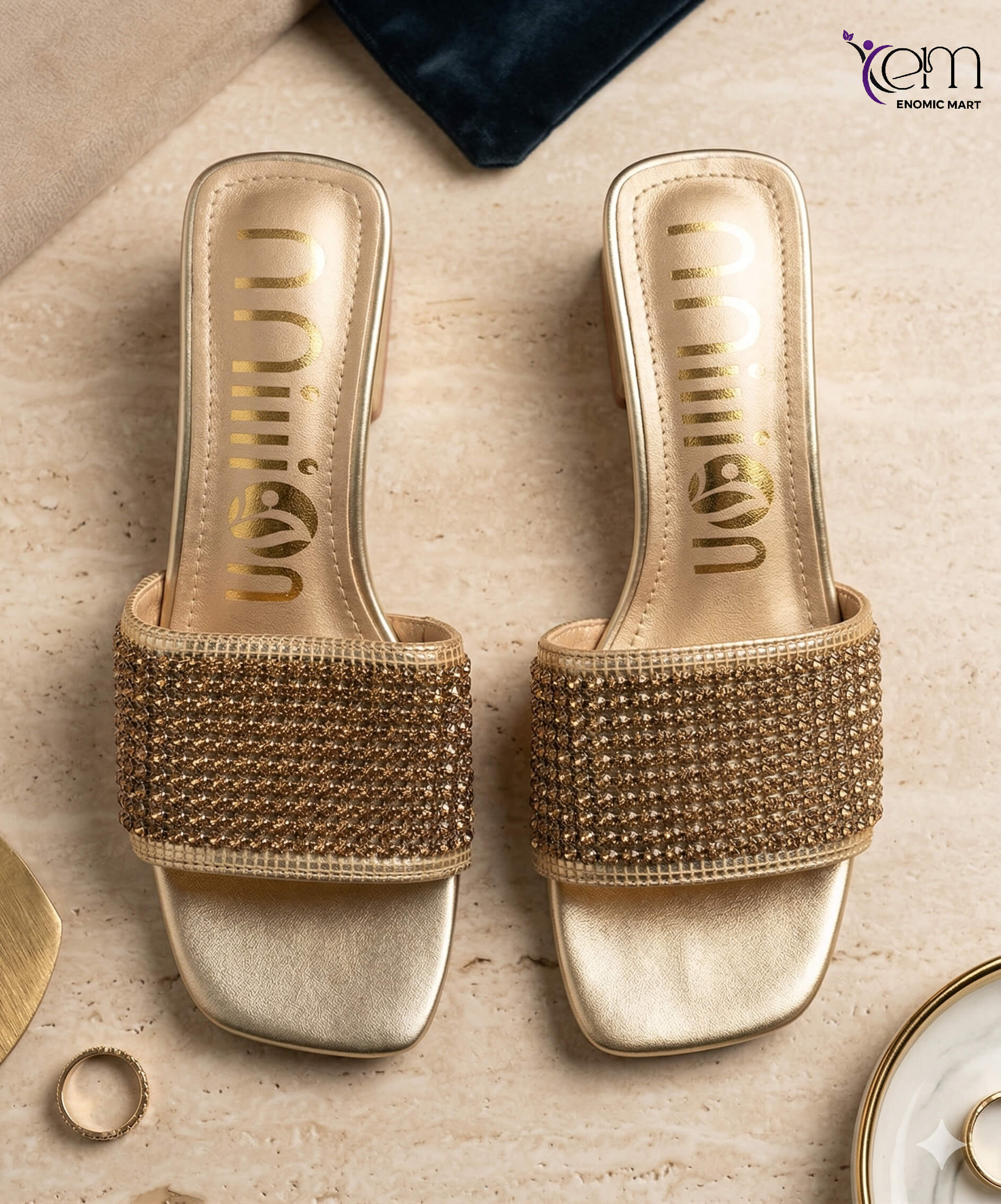 Summer New Fashion Comfortable Casual Flat Bottom Beach Sandals for Women Exterior Glitter Light Weight Microfiber